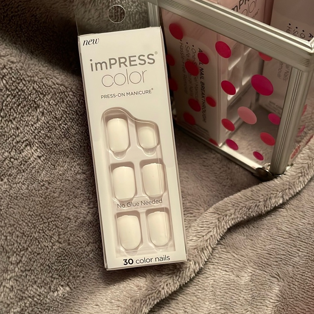 Kiss impress color nails 💕